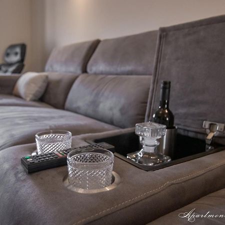 Penthouse Leonarda With Private Parking Apartment Пула Екстериор снимка
